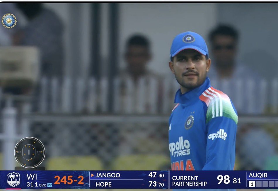 jod_insane's tweet photo. Commentator: “Shubman Gill captaincy has been below average and clueless since he took over.” https://t.co/4bA75FJAZu