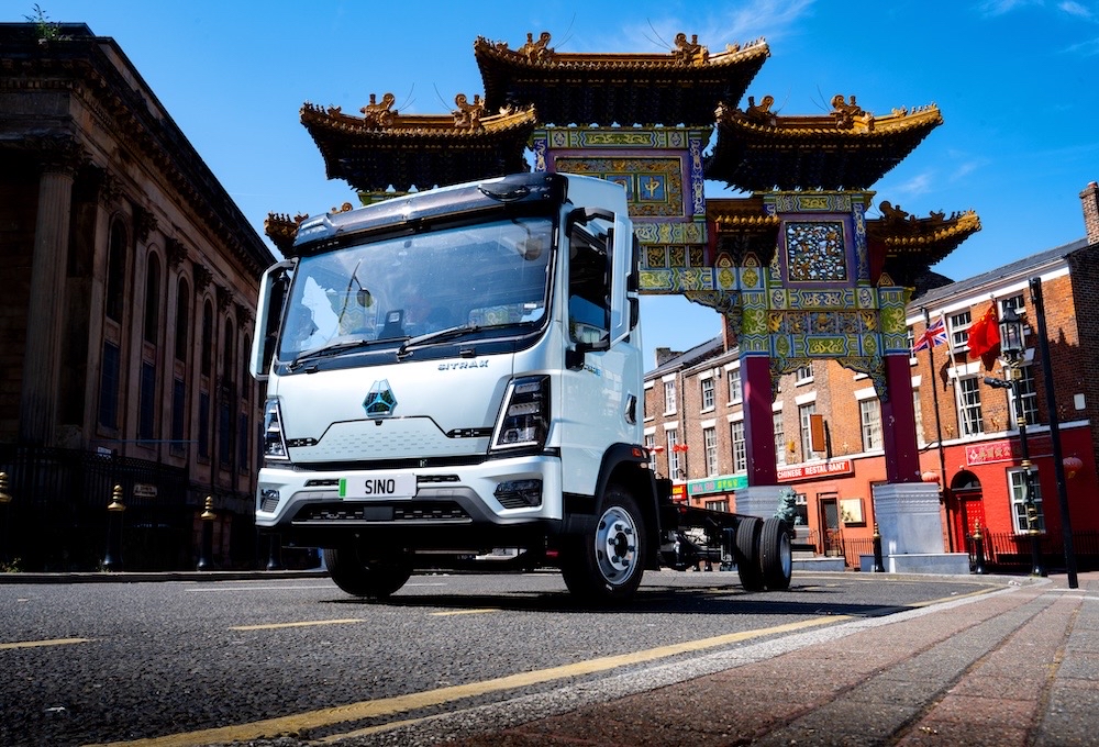 Comm_Motor's tweet photo. ⚡️Commercial Motor has taken a first drive in SINOTRUK’s new all-electric SITRAK 7.5-tonner, ahead of the Chinese manufacturer’s arrival in the UK next year. READ MORE … https://t.co/BuXhBb2Pxu

#CommercialMotor https://t.co/i6HHf9G2Ii