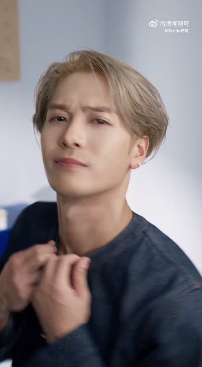 NookkieNpWg7's tweet photo. ตะเอ๋!!! อาการเป็นยังไง 
หน้านิ่วคิ้วขมวดเลยอ้วง  เป็นเอ็นดู 🙁🤨
#JacksonWang https://t.co/uBZQyo3yjb