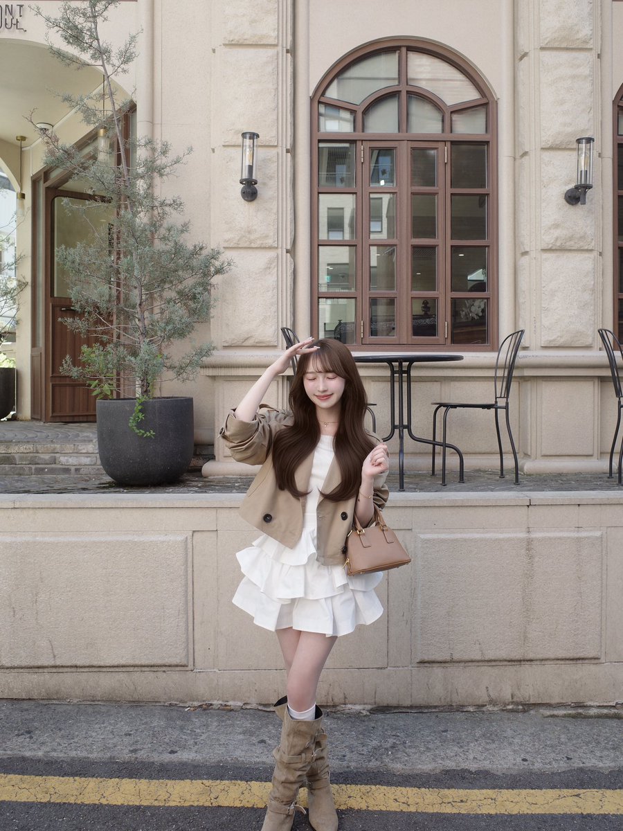 __3mmk_'s tweet photo. ZARAのトレンチとSHEINのブーツの組み合わせ秋に可愛すぎる🐈 🍂 https://t.co/YKCggKRQ33