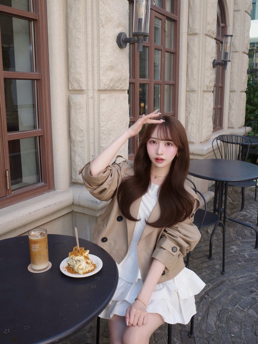 __3mmk_'s tweet photo. ZARAのトレンチとSHEINのブーツの組み合わせ秋に可愛すぎる🐈 🍂 https://t.co/YKCggKRQ33