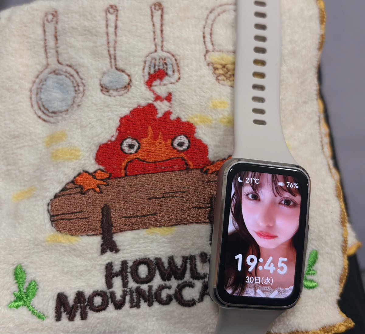 a_y_hapy's tweet photo. オレのiPhoneとスマートウォッチの待ち受けここちゃんなんだ~かわいすぎᐢ ̥_  ̫ _ ̥ᐢ♡ https://t.co/A9iyfqVVq9