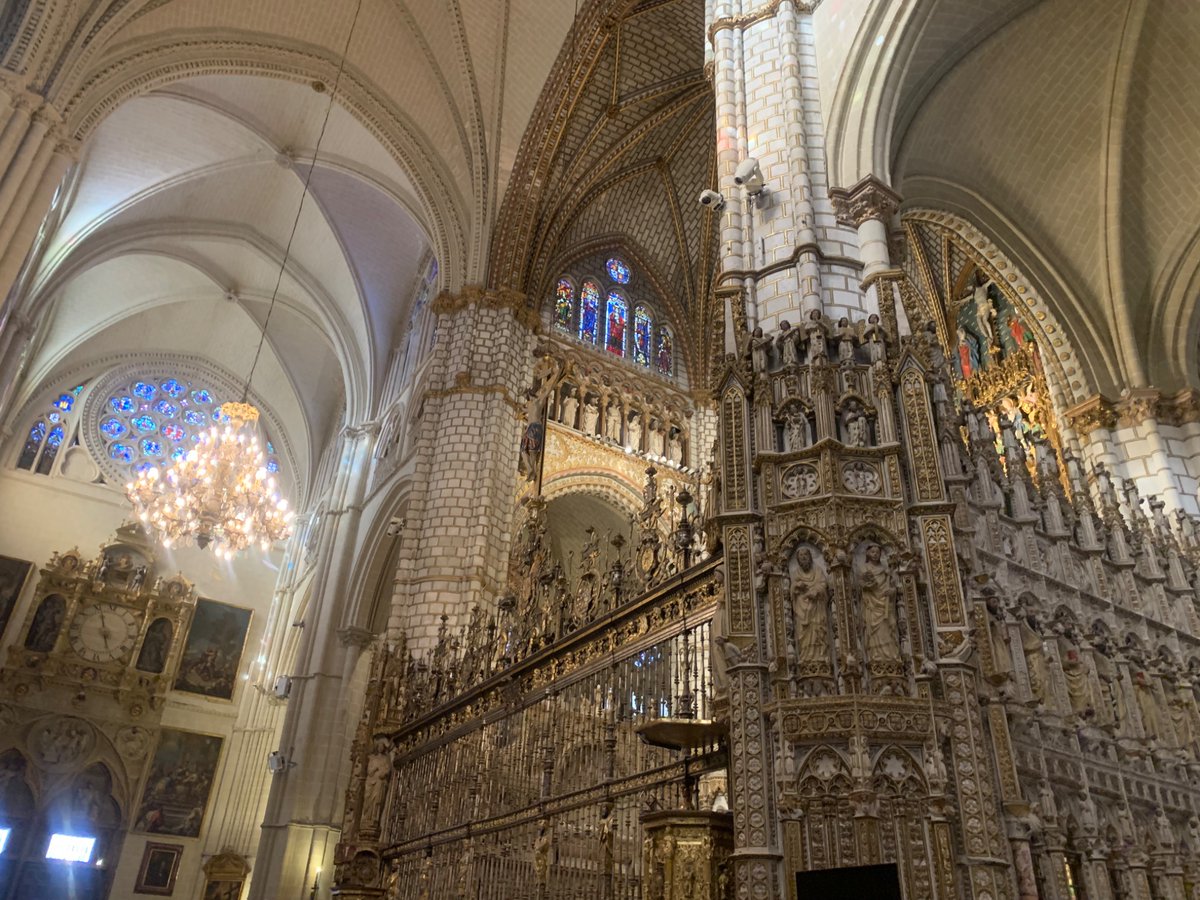 RTVEclm's tweet photo. 📺Especial informativo regional desde la Catedral de Toledo con motivo del VIII Centenario 

A las 13:55 horas con @ana_villajos y @SoniaLosan en @La1_tve y en @rtveplay ⬇️📲

https://t.co/69uC8DbB5C https://t.co/f9mrYJ4a5U