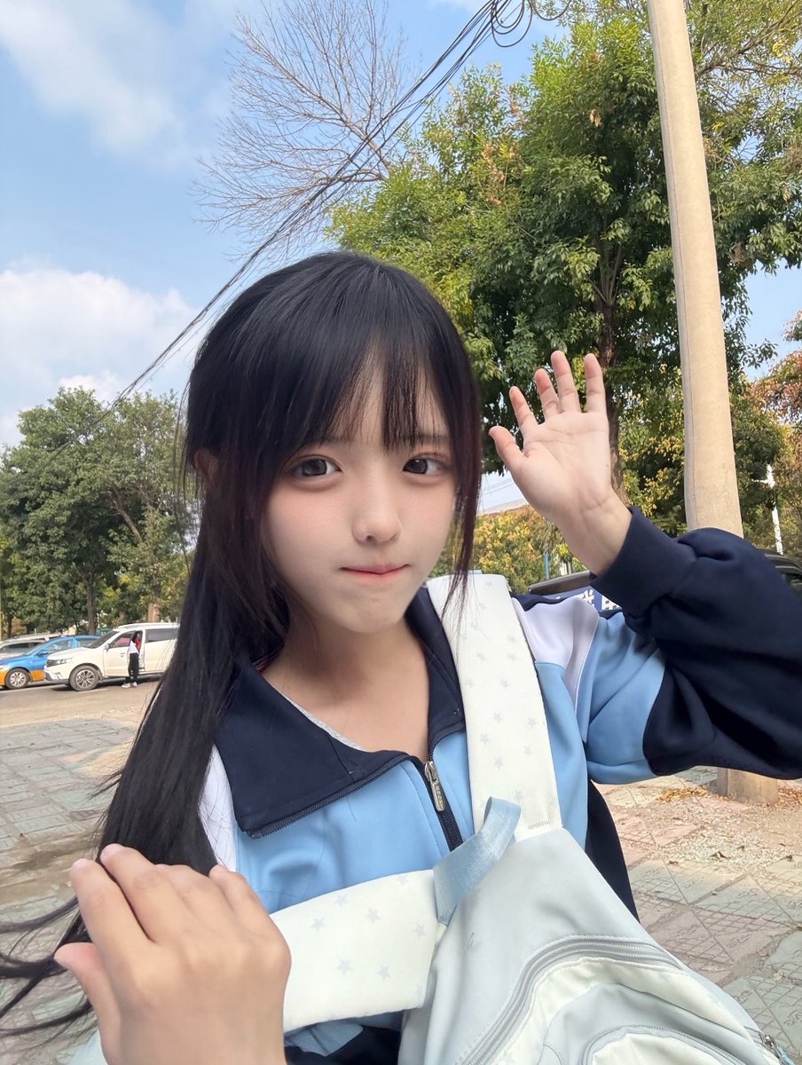 lchante_30's tweet photo. 放假啦。新拍的  

有人想锐评一下我19岁福嘛 🥹     

不要🚪..赶紧看完删.

真没有🚪 流言 1 我真的给呀 https://t.co/jUSrlnxvrV