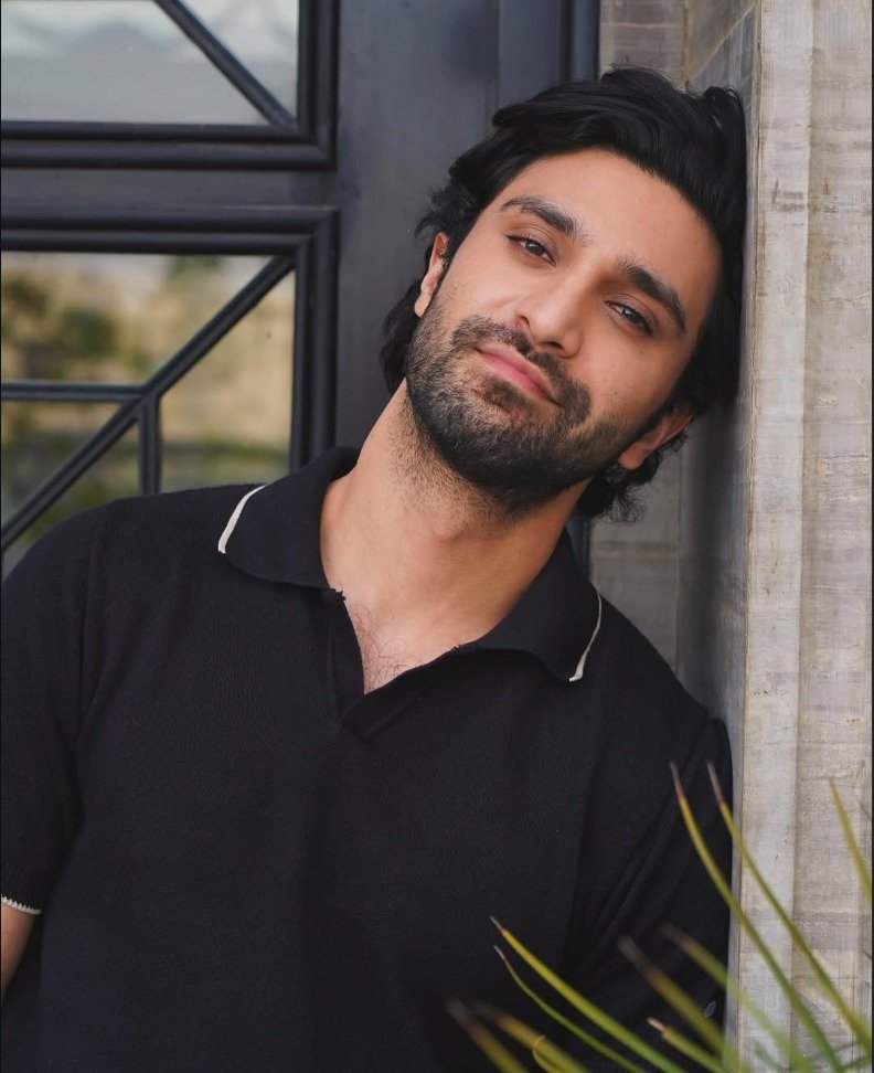 tmb_lgt's tweet photo. "To love, or not to love" there is no question. For what is nobler than standing by you, Through slings and arrows of outrageous fortune?
Let the storms come, let the world speak, For in every shadow, you always find the light . HBD&amp;Take care ❤️🧿
You will always be my #bestman. https://t.co/FzUHO50HeC
