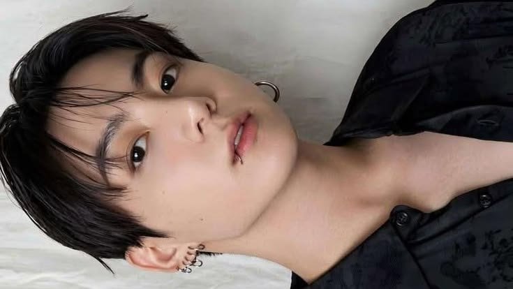 97STARRYKOO's tweet photo. https://t.co/WHnSRLrMNl