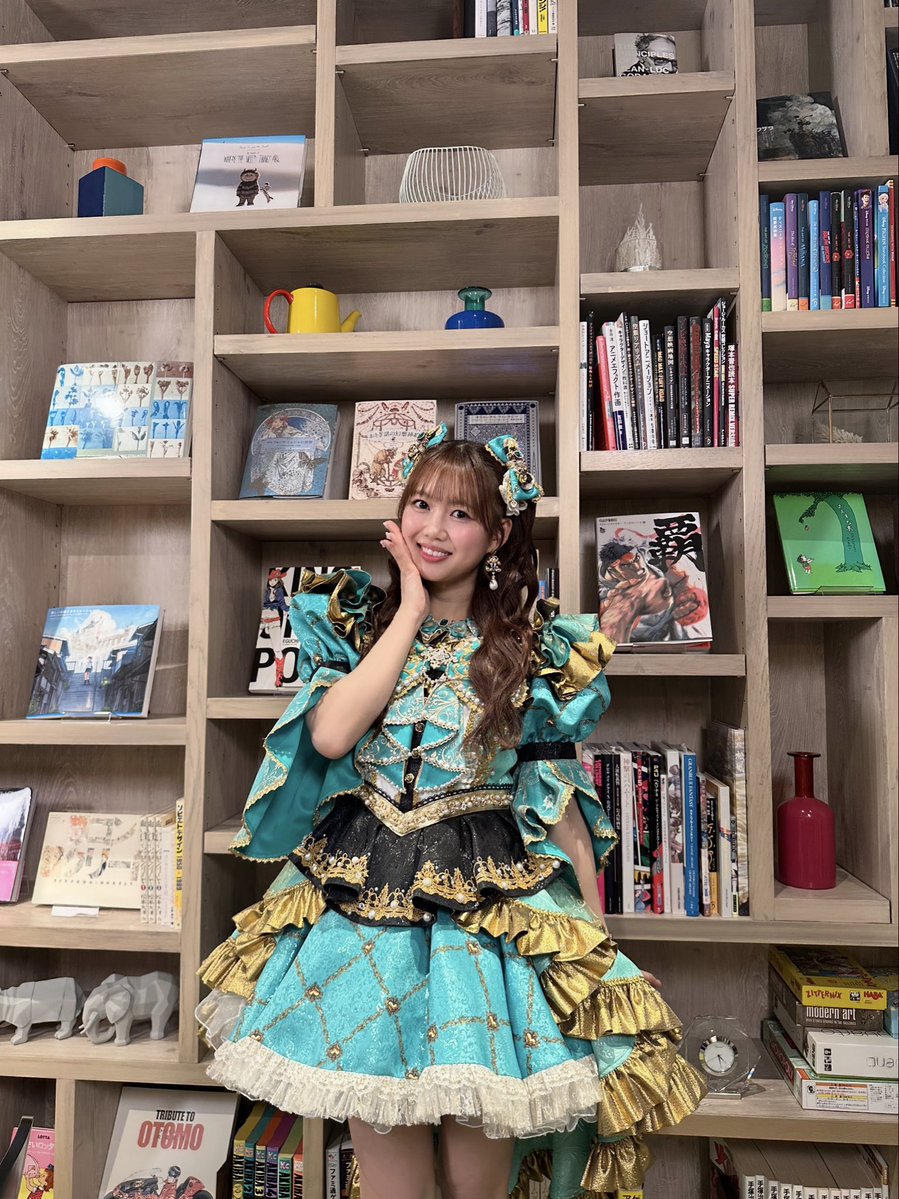 runway_plus's tweet photo. 新番組『エンタメNOW！』
本日9月30日(水) 20:00〜
YouTubeで配信スタート！

記念すべき初回ゲストは、
超ときめき♡宣伝部より【吉川ひよりさん💖】

MC・森本しんたろう ×
アイドル評論家・望月優夢とともに、
今知っておきたい最新エンタメトピックを
楽しく深掘りします🔥
YouTubeはプロフから☝️ https://t.co/VxuLJjzdQ9