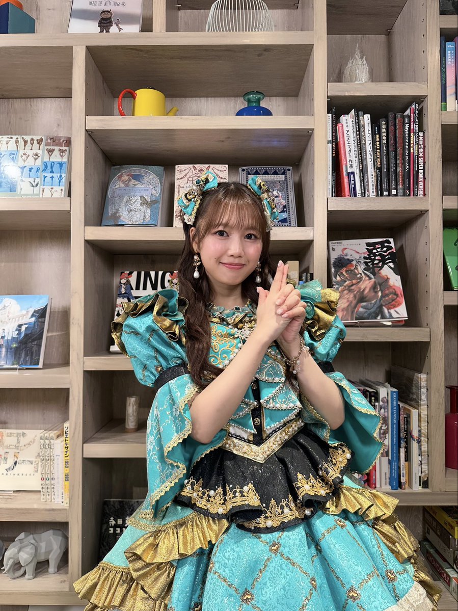 runway_plus's tweet photo. 新番組『エンタメNOW！』
本日9月30日(水) 20:00〜
YouTubeで配信スタート！

記念すべき初回ゲストは、
超ときめき♡宣伝部より【吉川ひよりさん💖】

MC・森本しんたろう ×
アイドル評論家・望月優夢とともに、
今知っておきたい最新エンタメトピックを
楽しく深掘りします🔥
YouTubeはプロフから☝️ https://t.co/VxuLJjzdQ9