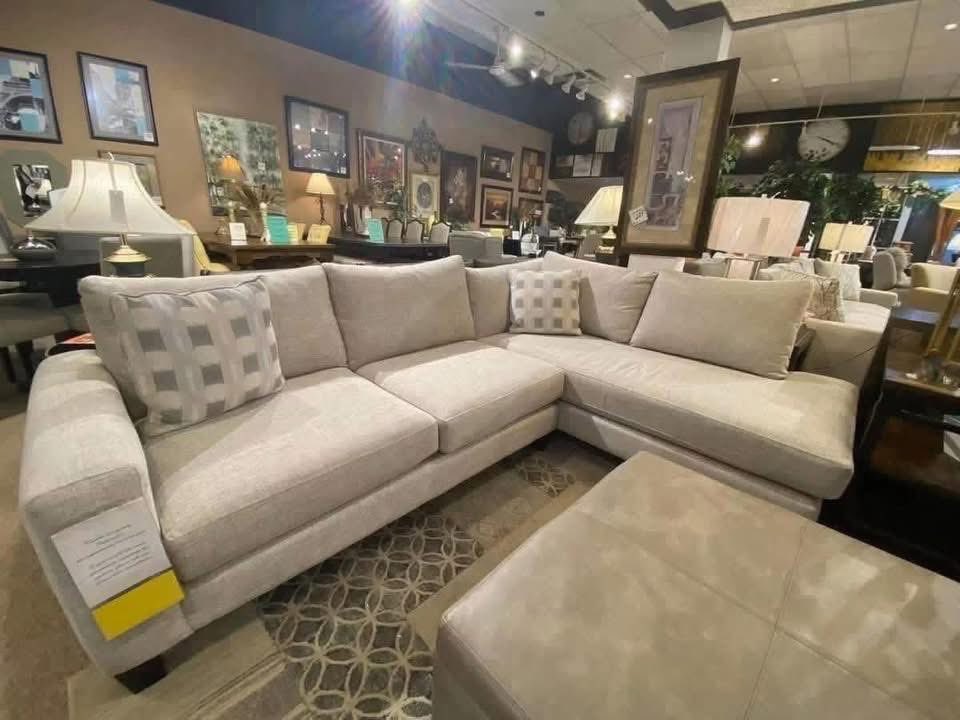 DesignFrederick's tweet photo. 🍂 FALL INTO SAVINGS!

BUILT TO SUIT YOUR ROOM
Sectionals

🇨🇦 Made in Canada!

Saves Space &amp; Offers More Seating

Visit our Guelph showroom today!

#Guelph #GuelphCustomFurniture #GuelphFurniture #InStockFurniture #FredericksFurnitureGallery #GuelphBedrooms #GuelphSectionals https://t.co/QqdUyZJjuk