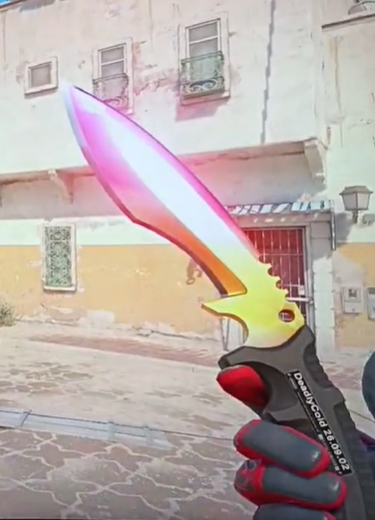 StoicVoxCS's tweet photo. @Sippinsoda I'd go with the Fade. It's the first knife I unboxed from a case and I still use it 😁 https://t.co/JhG1Zzfo1b