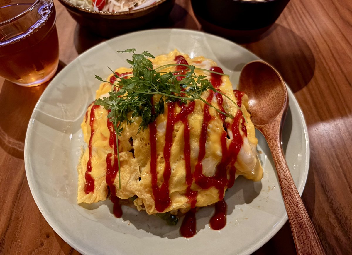 yummyE38's tweet photo. 久しぶりオムライス、卵の火入れに成功してにっこり🥰 https://t.co/6eyx8D3CNT