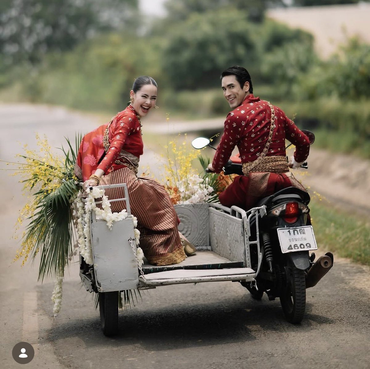 New_MyLife7's tweet photo. @harit_keng @nampingnapat เรฟที่หวัง                  สิ่งที่เป็น 

KHEMJIRA IS COMING BACK

#เขมจิรากลับมาอีกครั้ง
#เขมจิราต้องรอดตลอดกาลSeries 
#KhemjiraForeverTheSeries
#MandeeWork https://t.co/q9eyDD7ixA
