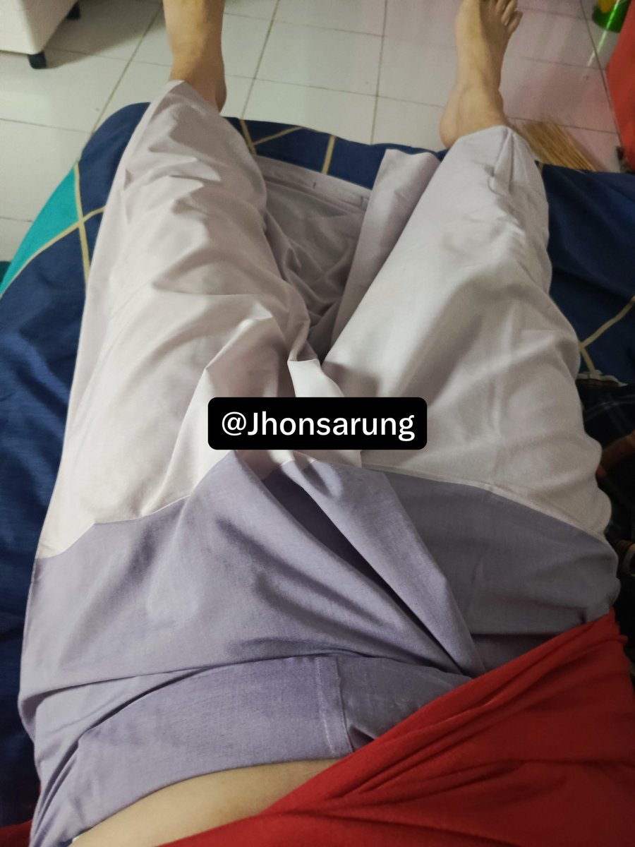Jhonsarung's tweet photo. Di temanin sama pitih dan ungu jadul.... https://t.co/hVby2NT5SU