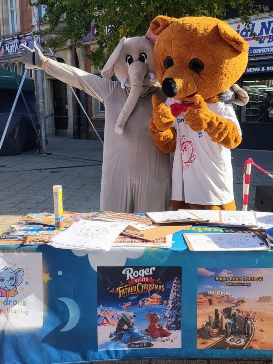 Rogercircus's tweet photo. This is the best way to promote a book
I love getting into my Roger the Elephant "The World's Most Famous Circus Elephant" costume and meeting wonderful kids plus I get free hugs and everyone loves a free hug https://t.co/Y1jgOoaFHe