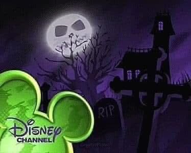 Indie5051's tweet photo. Ustedes son muy jóvenes para saberlo pero antes a octubre le decíamos abracadubre o monstubre y nos emocionábamos por los especiales en Disney Channel, que buenos tiempos. https://t.co/0dpFYAd0Ma