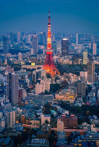 Sarkoosha's tweet photo. 開聞岳の山頂、実は平安時代製でした。
885年の大噴火で現在の山頂部が形成。
その11年前にも大噴火があり、麓には「日本のポンペイ」と呼ばれる遺跡まで。
岩を調べていただけなのに、気づけば1150年前の災害史を調べていた。 https://t.co/gt2gj0W7Qe