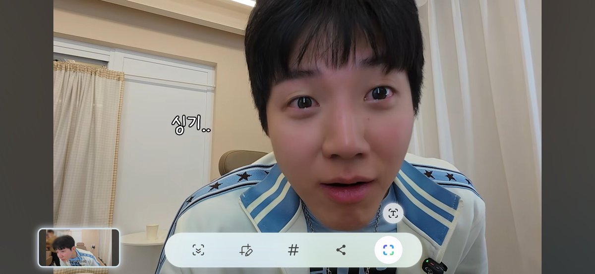 dowoonosaurus's tweet photo. 오늘 ydwdy 너무 좋아서 계속 캡쳐누르는 바람에 모든 캡쳐가 다 망했다는 사연 https://t.co/az51Fcx9g5