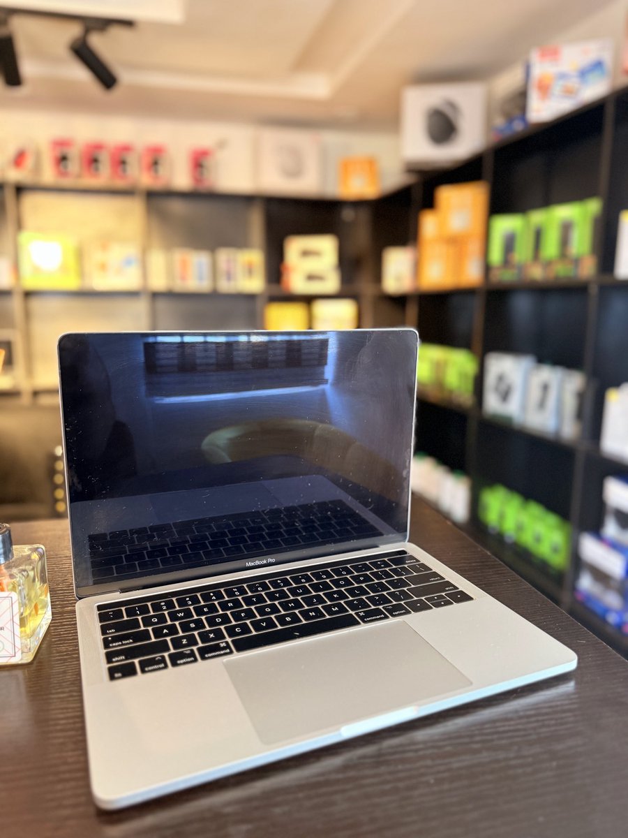 Ivolte_stores's tweet photo. 2016 MacBook Pro (TouchBar) 

Core i5 
8gb/256gb

#500,000 
Free delivery 🚚 within Lagos , Abeokuta 

Nationwide Delivery 🚚 https://t.co/OG0UlVElle
