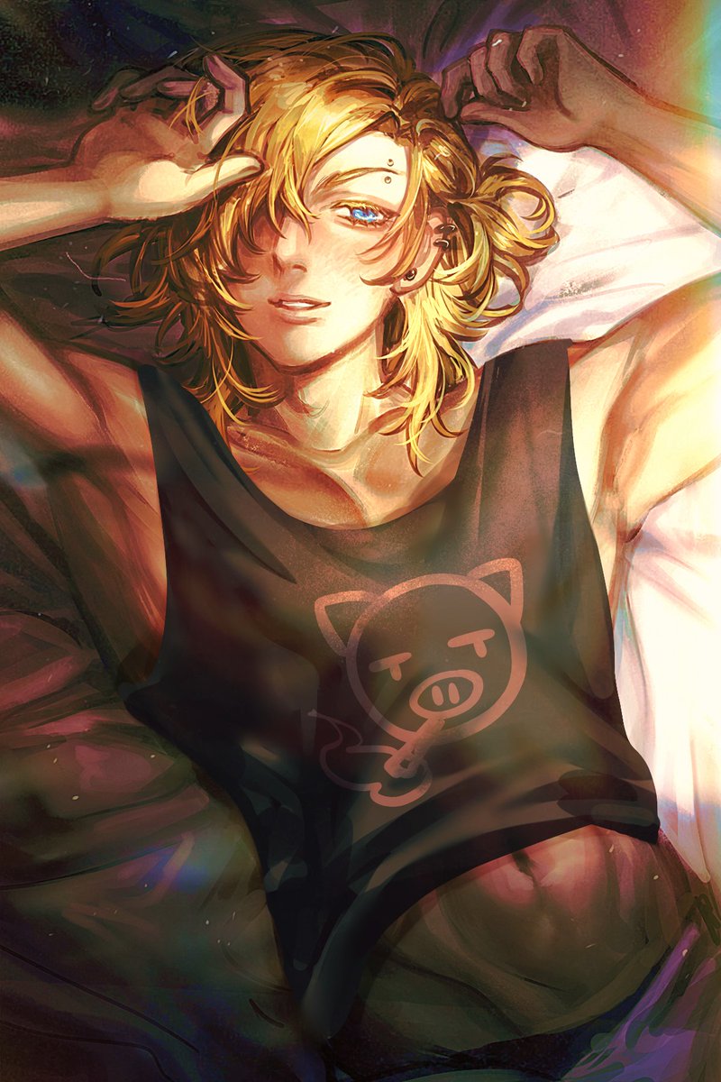 wlo__u's tweet photo. shirt version
will be printing this into lenticular cards so it flashes his titties https://t.co/AL3UJVynq6