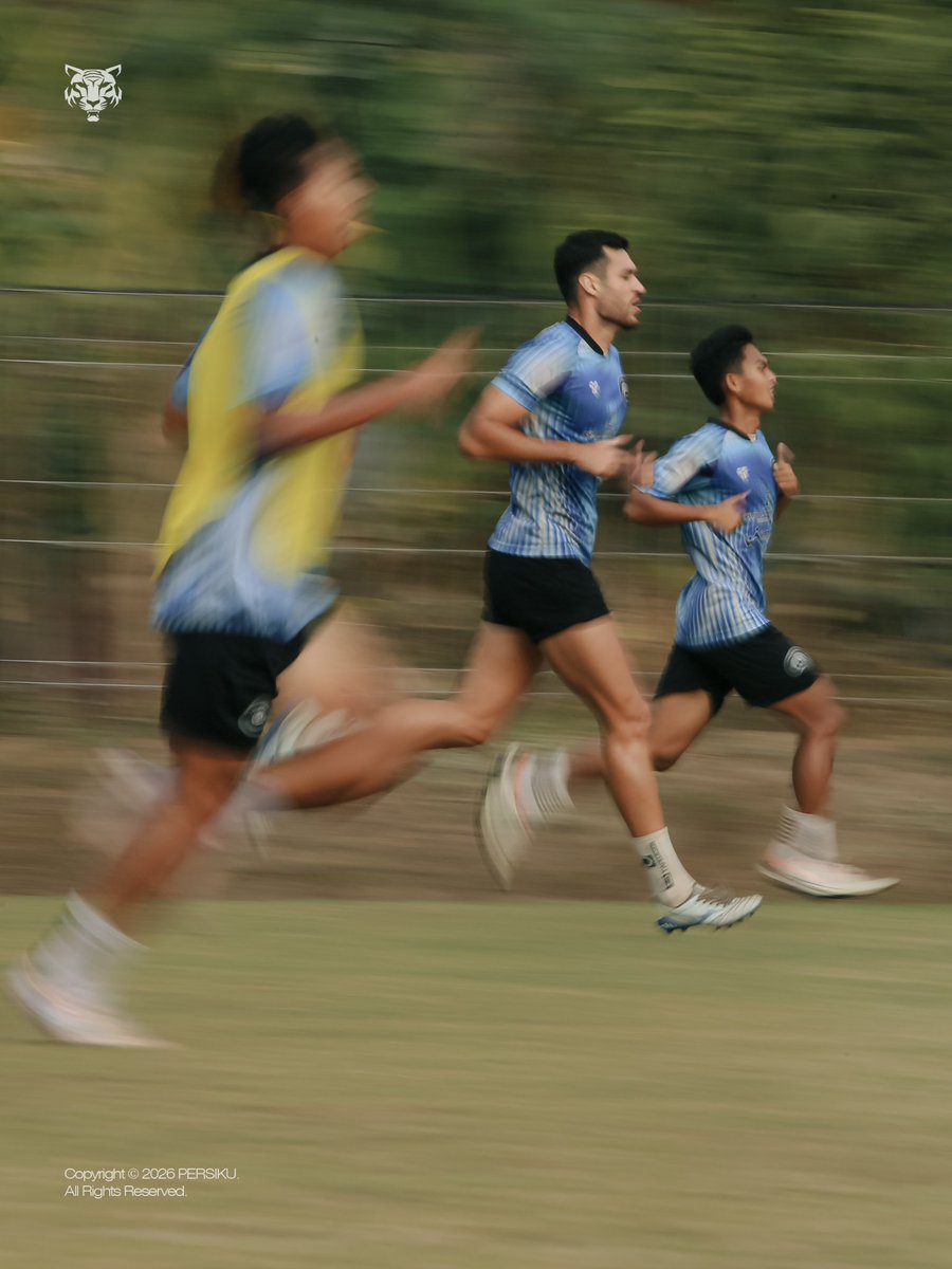 PersikuOfficial's tweet photo. ᴛʜɪꜱ ᴀꜰᴛᴇʀɴᴏᴏɴ ꜱᴇꜱꜱɪᴏɴ ᴡɪᴛʜ ʙʟᴜᴇ ᴊᴇʀꜱᴇʏ 🔥

#PersikuKudus
#COYMT https://t.co/IZSdFpeIsY