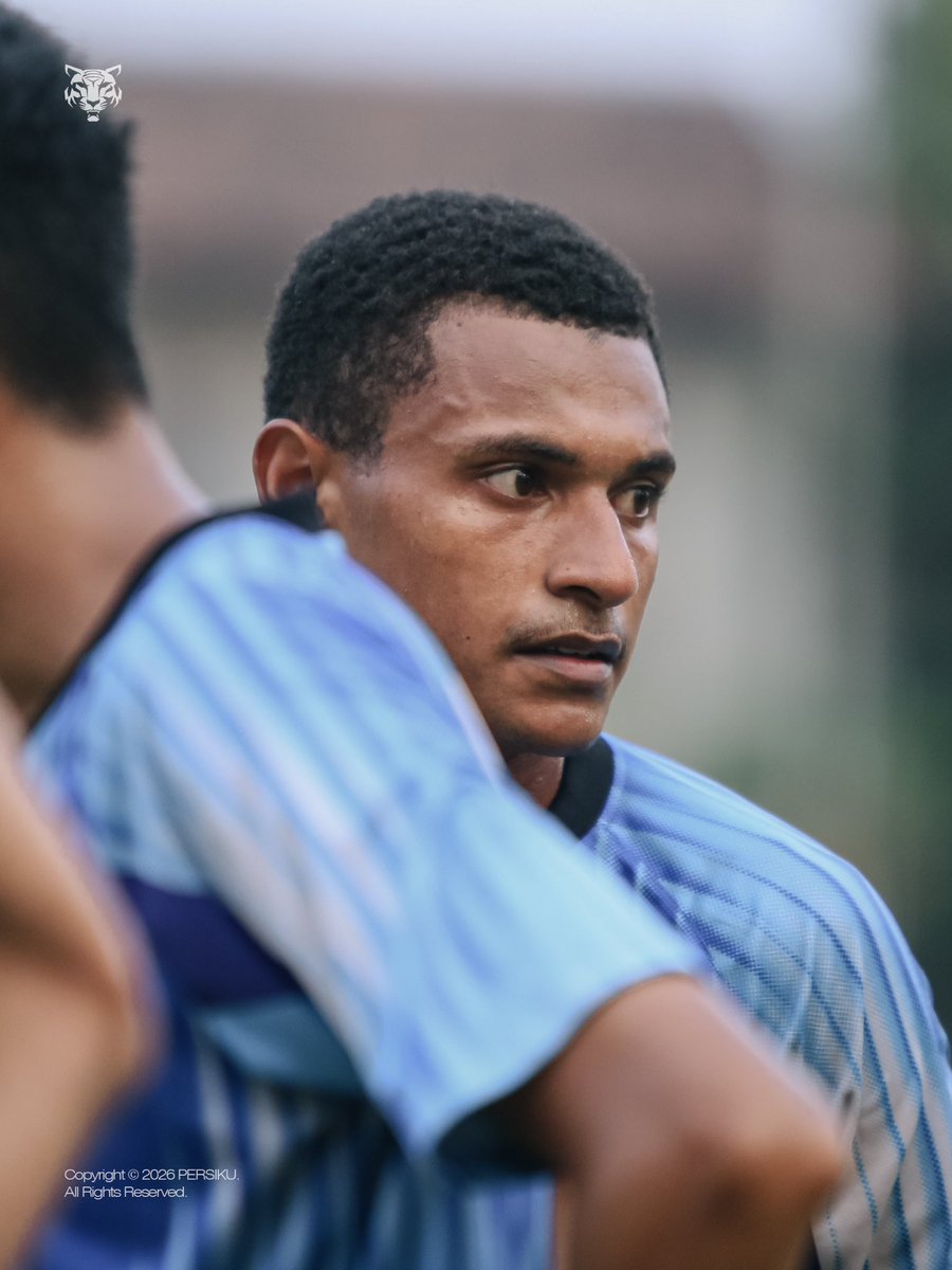 PersikuOfficial's tweet photo. ᴛʜɪꜱ ᴀꜰᴛᴇʀɴᴏᴏɴ ꜱᴇꜱꜱɪᴏɴ ᴡɪᴛʜ ʙʟᴜᴇ ᴊᴇʀꜱᴇʏ 🔥

#PersikuKudus
#COYMT https://t.co/IZSdFpeIsY