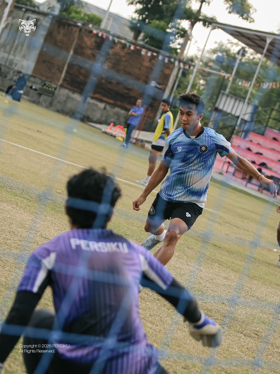 PersikuOfficial's tweet photo. ᴛʜɪꜱ ᴀꜰᴛᴇʀɴᴏᴏɴ ꜱᴇꜱꜱɪᴏɴ ᴡɪᴛʜ ʙʟᴜᴇ ᴊᴇʀꜱᴇʏ 🔥

#PersikuKudus
#COYMT https://t.co/IZSdFpeIsY