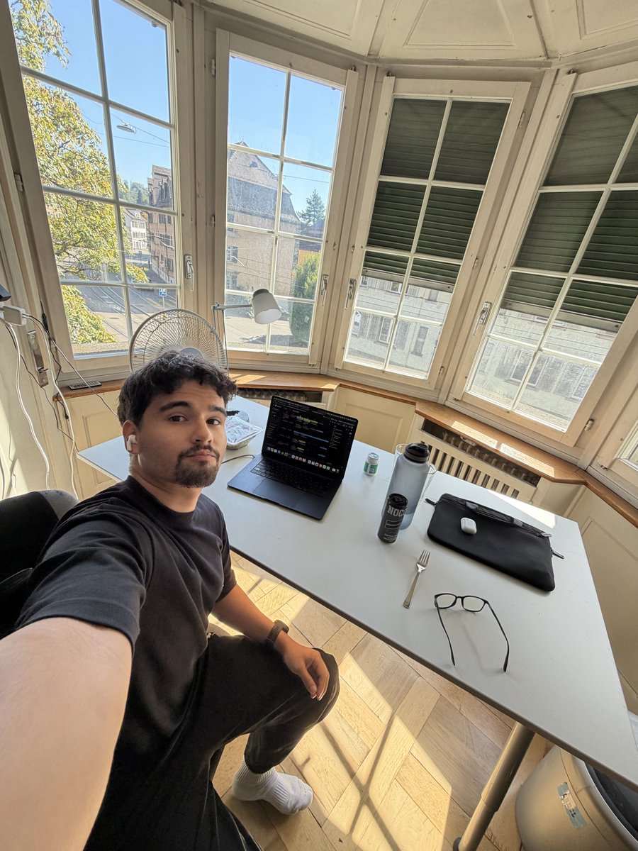 kevinstoeckli's tweet photo. I‘m 25 from Zürich, Switzerland 🇨🇭

Currently pursuing my masters in computer science while trying to build cool stuff on the side.

Next goal: 100 Followers

Say Hi if you‘re building something cool aswell! https://t.co/VbSk3EdzP9
