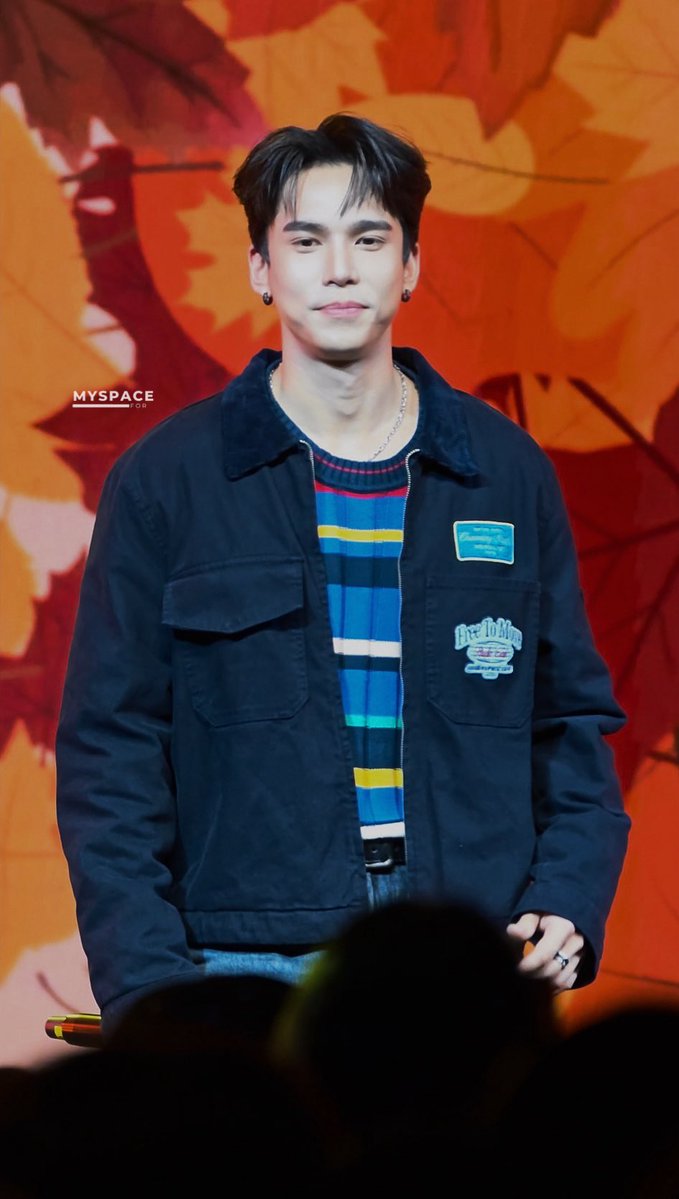 MYSPACE_For's tweet photo. ฉันบอกแล้วพี่แม้กแกชอบขโมยหัวใจเด็กสาว🥰🥰🥰🥰

MAXNAT AT 9ENT24TH

#9Ent24thXDMD 
#9Ent24thxSiamParagon https://t.co/Ql6pMSf2H9