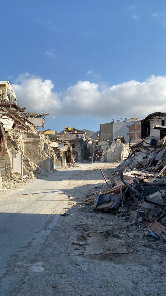 hibatope's tweet photo. 💔🇵🇸 Our homes are in ruins, but our hope remains alive. We pray for safety, shelter, and a better tomorrow. Please don’t forget Gaza. 🤲🏻🤍

#Gaza #SaveGaza #FreePalestine #StandWithGaza #HopeForGaza #PrayForGaza https://t.co/cLQ077mpOf