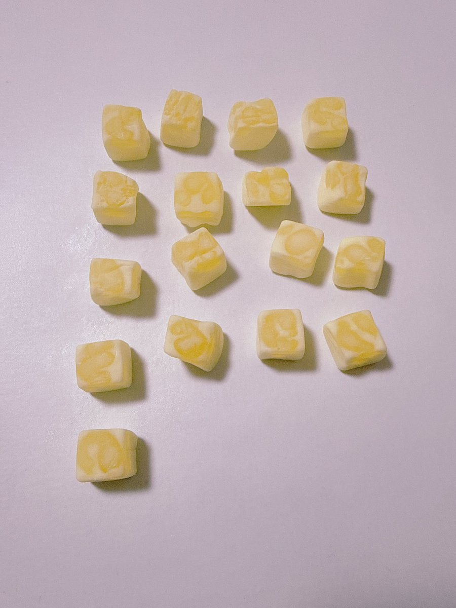 aiueoka5's tweet photo. ピュアラルグミ (ラスト)

ふかふかしていてマシュマロっぽい乾燥感がある
今ならまだ買えるのでナマロワとの食べ比べにオススメ

 #日本グミ協会 https://t.co/UGVAVSXiRf