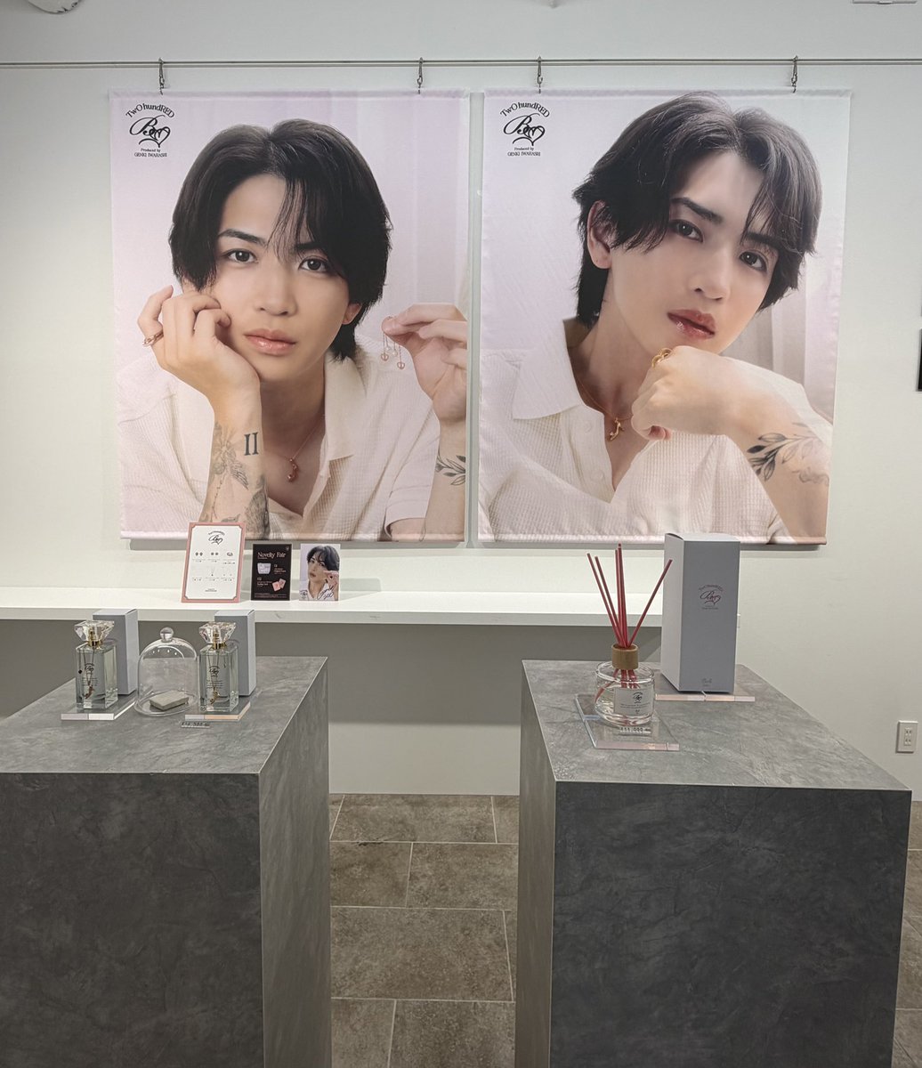 kkmt3's tweet photo. 1歩足を踏み入れた瞬間
檜ベースの香り広がる癒しの空間でした
Perfumeはライブの時に玄樹くんから
漂っていた香りかどうか確認してみた
多分…きっとそうだと思う
私の記憶力はそんなもんですが😅
とにかく大好きな香りです💖
素敵な「Scent of Belle」ありがとう🎁

#岩橋玄樹
#TwOhundRED https://t.co/MY3wMfQIX4