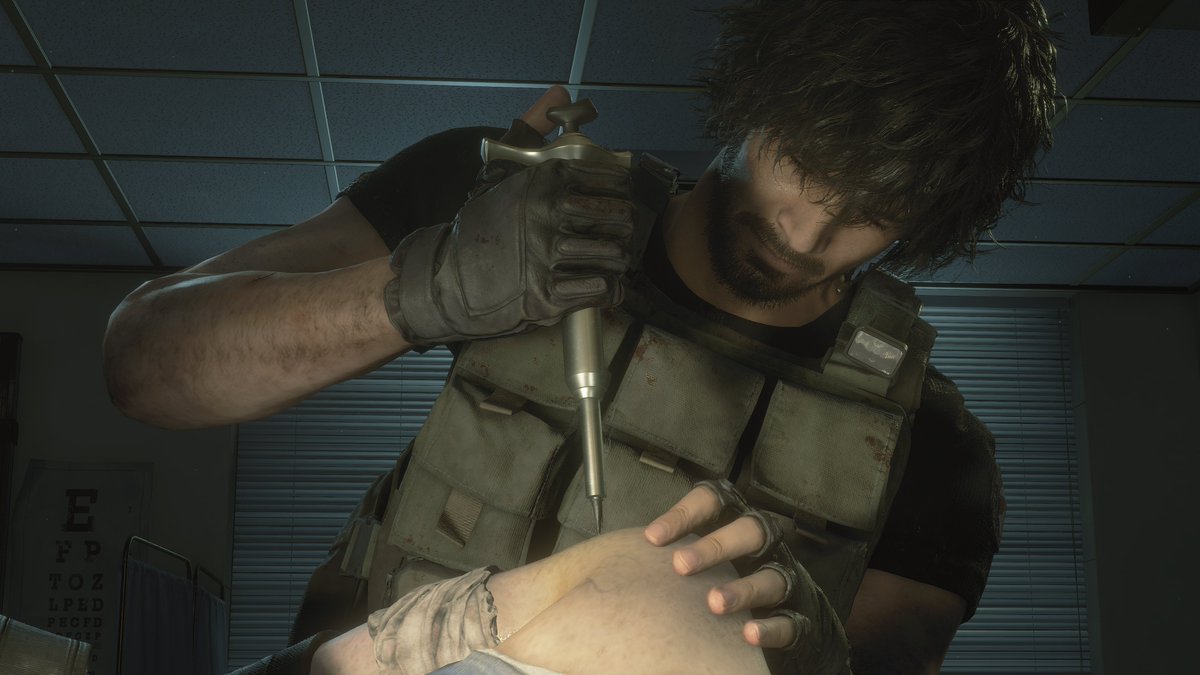 RE_Archives's tweet photo. September 30th, 1998…

Carlos administered the vaccine to Jill, who remained unconscious while recovering from the T-Virus.

She finally woke up on October 1st, after being unconscious for two days. https://t.co/iE2PhIx5Cd