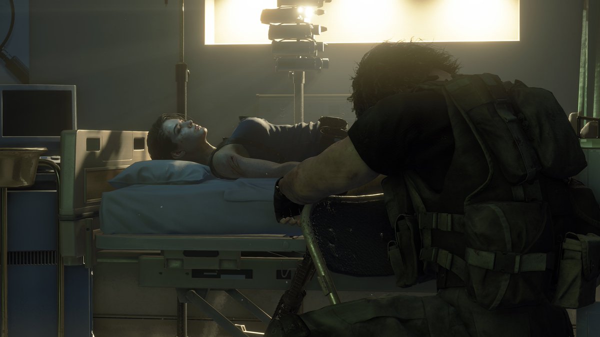 RE_Archives's tweet photo. September 30th, 1998…

Carlos administered the vaccine to Jill, who remained unconscious while recovering from the T-Virus.

She finally woke up on October 1st, after being unconscious for two days. https://t.co/iE2PhIx5Cd
