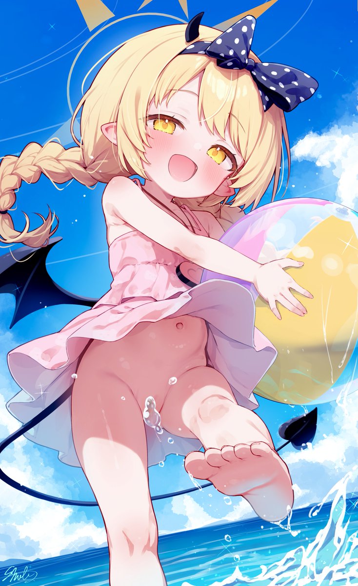 The_E_Note's tweet photo. 今日は流されたわけでもないらしい水着イブキちゃん https://t.co/4fGasinASz