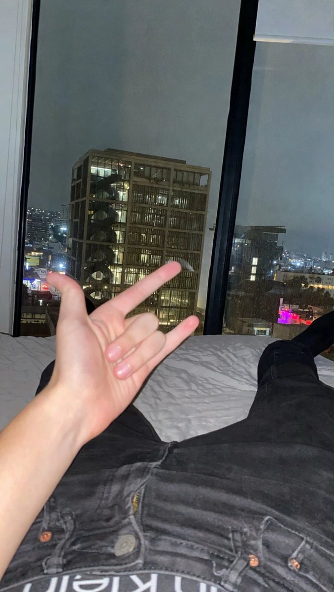 soyfuckboy's tweet photo. Alguien? https://t.co/NE3JINVue6