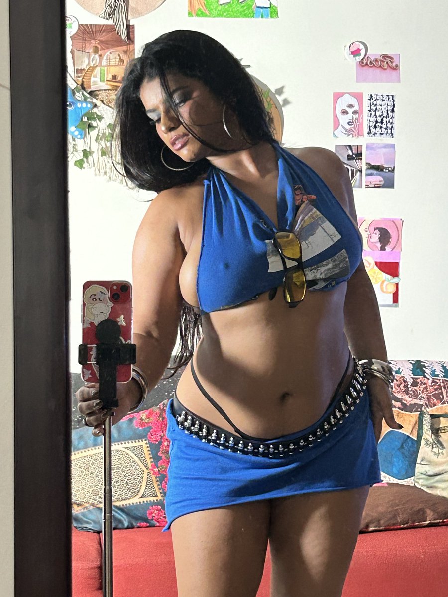 Mjnidhi's tweet photo. Updated my living room art wall 💋🪄also ruined my comfy tshirt to make this co-ord set 💙 https://t.co/u5y6MIm65K