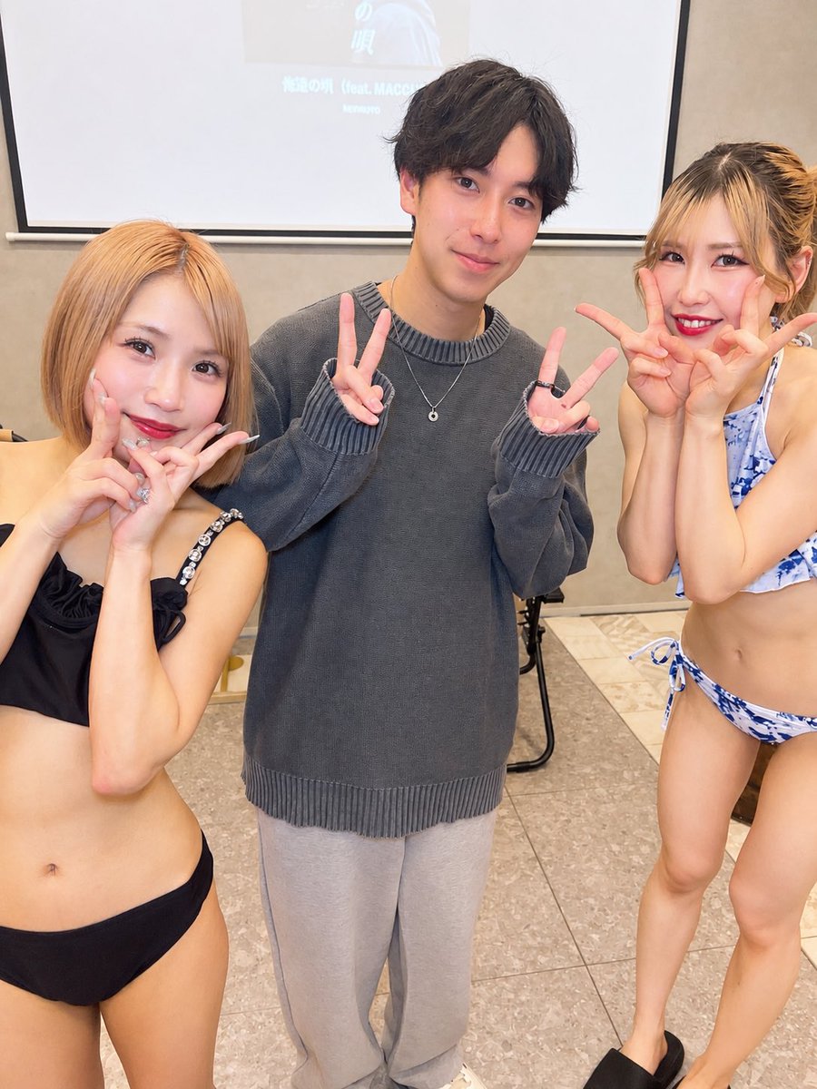 8_chiki's tweet photo. 南部さんの後押しのおかげで
素敵な時間を過ごせました！

残り少ない時間全力で応援します📣！！

熱波すごい良かった😍
盛り上がってた✨

#アンビシャス北海道　@kurumiambitious   
@maho_ambitious  #ambitious https://t.co/BETRn45n18