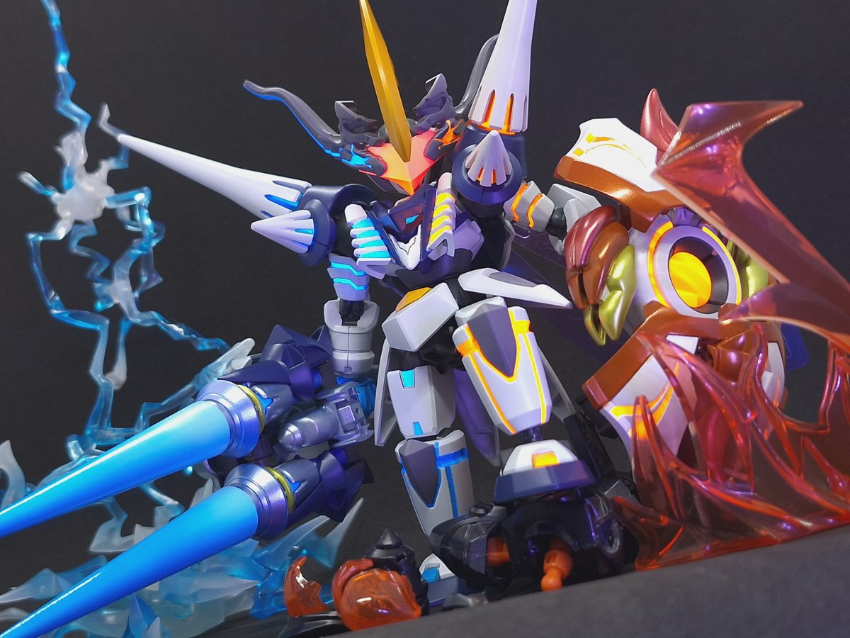 TA9618's tweet photo. #今月作ったプラモ晒そうぜ

LBXエルシオンのオリ改造機「EⅡアレクト」です。

色々拗らせているので当面 #ダンボール戦機 に触れるつもりはありませんでしたが、折角なのでタグに乗っておきましょうか。

#プラモデルライフ https://t.co/iAWm8njZn6