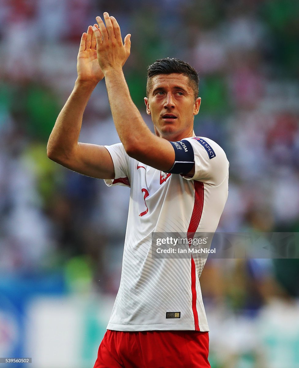 atomicyaoist's tweet photo. boy why u so teary #lewy https://t.co/cQQdwlopOx