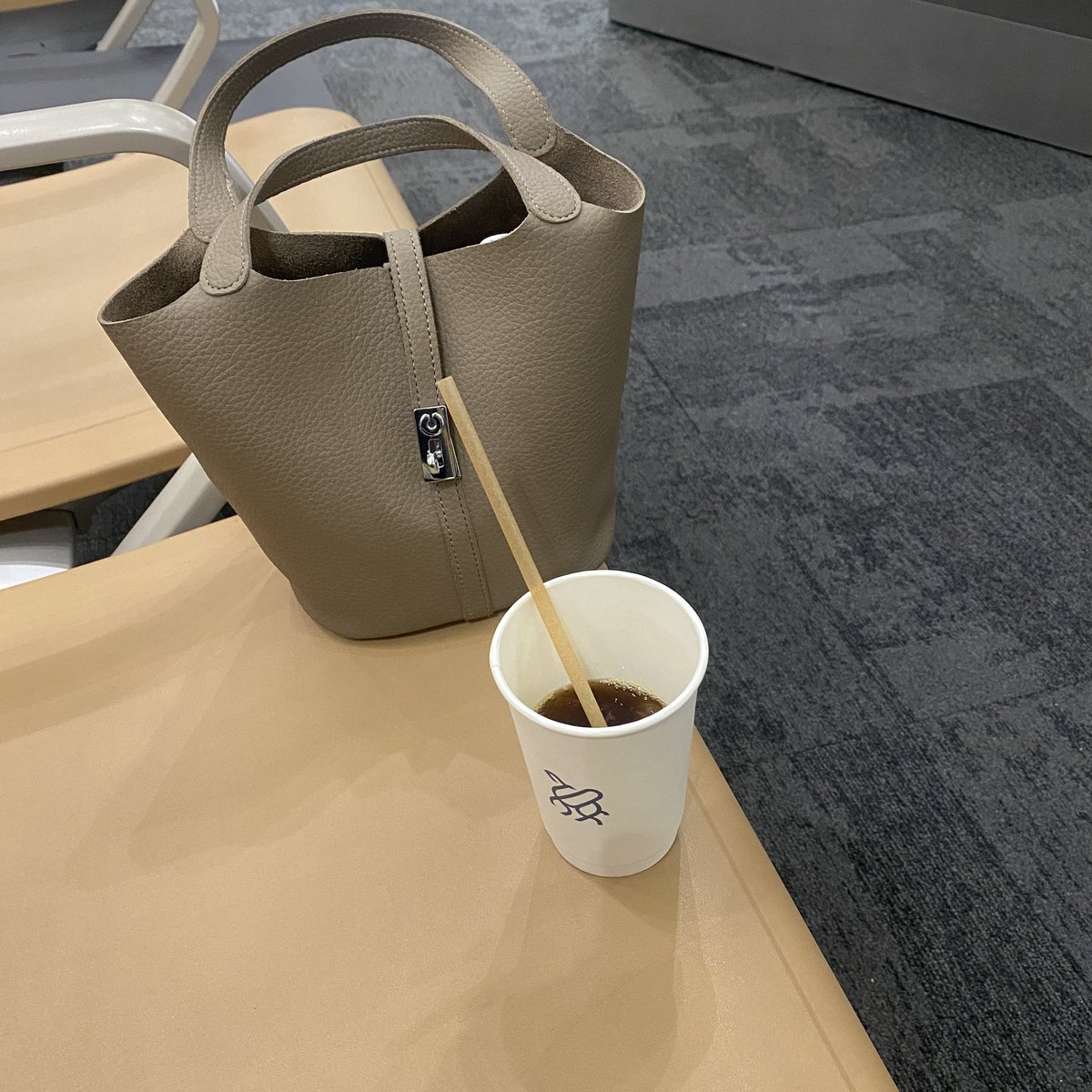 inlli4's tweet photo. عشوائيات السفر🤎👩‍❤️‍👨🌸☕️ https://t.co/IREMxXc0ln