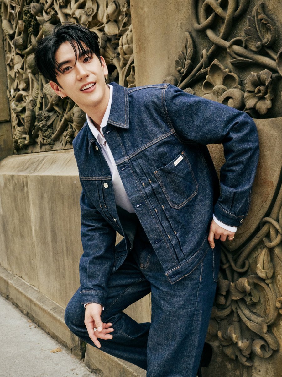 Minsjbb's tweet photo. #AVOCEAN Team Brother MARK

💬 : วงการแฟชั่นอะโวเชี่ยนนึกถึงใครครับ
🐶🛟 : — “ ปะป๋าน้องซี ” อยู่แล้ว

// เด็กชายที่มีปะป๋าเป็นไอดอลทุกเรื่องแน่นอนครับ 🫡

#ARMSHAREEP214
#SUPALAIxARMSHARERISING https://t.co/uaOpp4GkSz