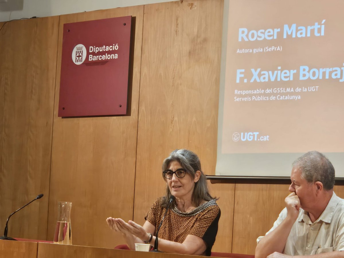 Seprascc's tweet photo. La @marti_roser , co direcció tècnica i socia de SePrA ha presentat la Guia PRL per a les professionals dels Serveis Socials de Catalunya impulsada per la 
@ugtcatalunya  i elaborada per diferents tècniques de la cooperativa. https://t.co/WKCQP5uEwp