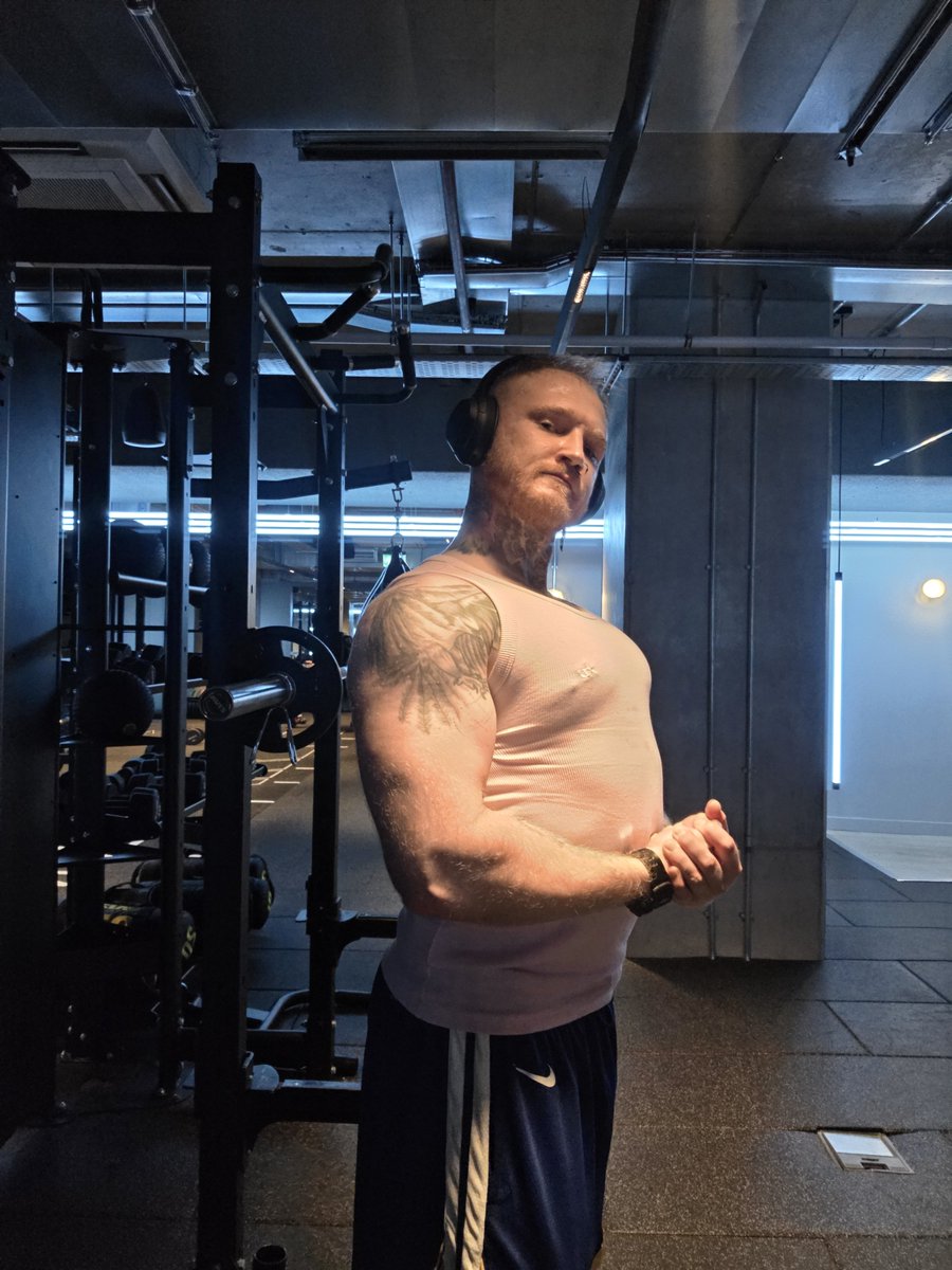 subbcub's tweet photo. X-Rated? Or do you prefer G-ym-rated? 💪😎 https://t.co/iI2LES9ZwQ
