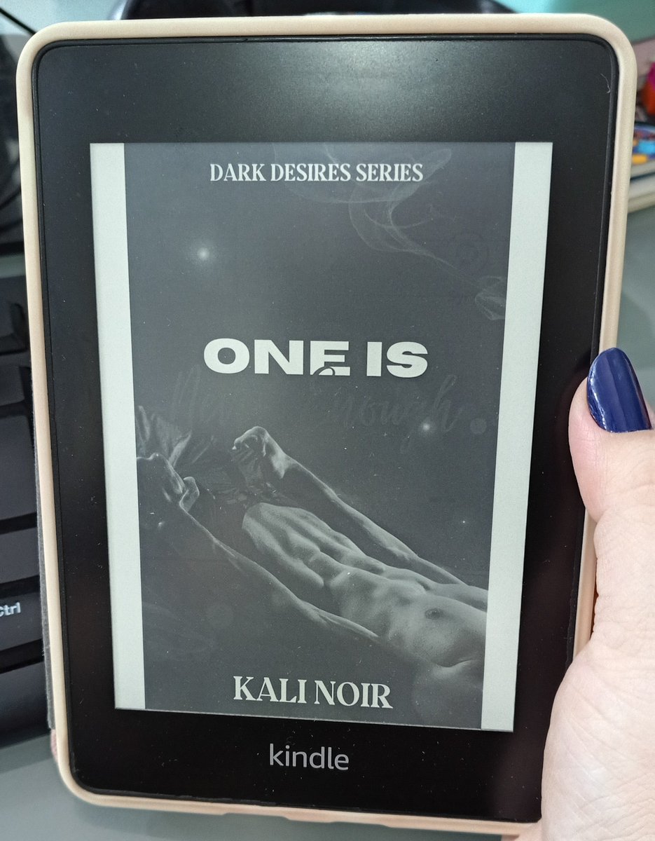 sluckleykinard's tweet photo. 62. Only for tonight 
⭐⭐⭐.75

63. One is never enough 
⭐⭐.5

both by Kali Noir

second book was 100 pages too long and not it, no matter what name the author is under, I'm not coming back cause yeah... second book was a mess https://t.co/D9ZdewlzDz