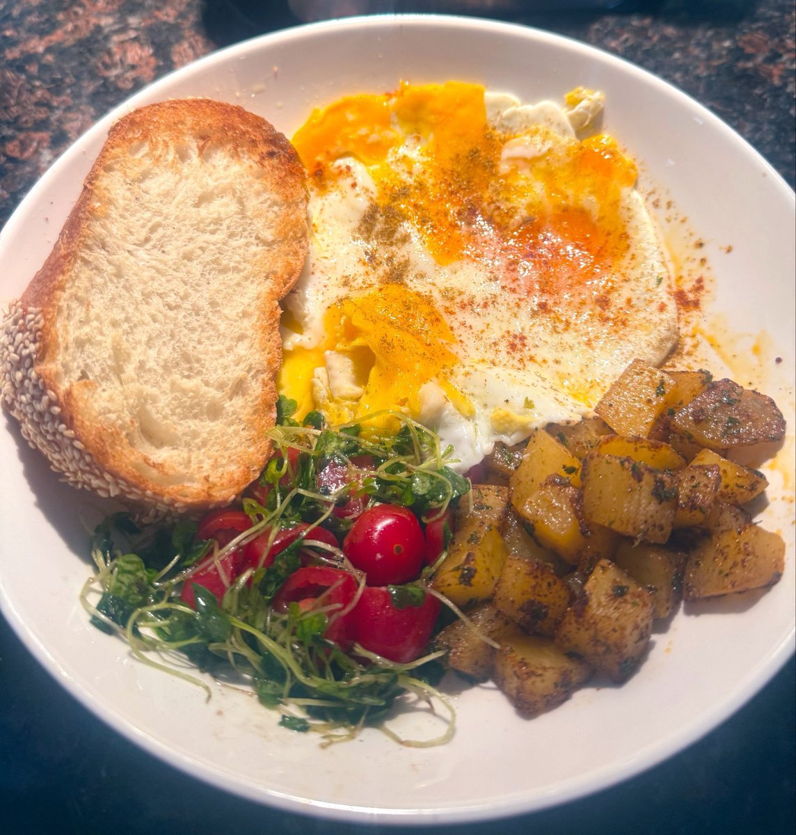 miss_izzy_trade's tweet photo. breakfast bowls have been my fav lately https://t.co/w4RB3hZiuv