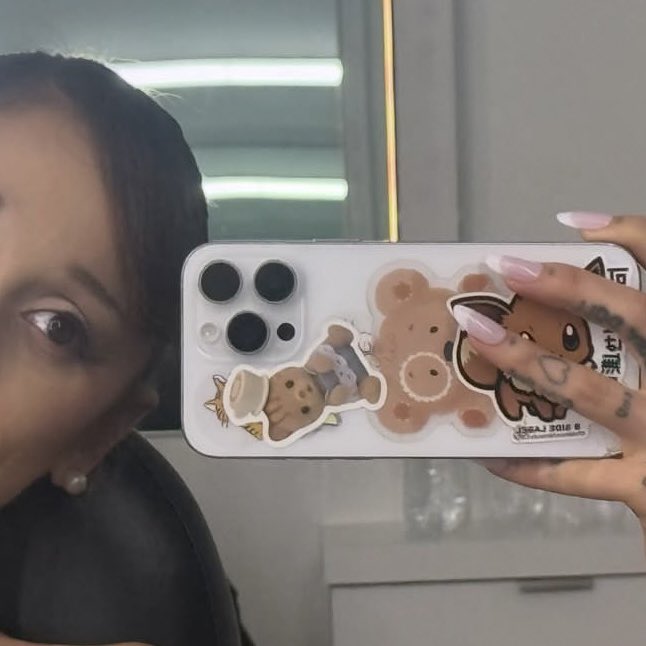 arianagrandebr's tweet photo. eu quando gosto muito de alguma coisa https://t.co/ASeqX6stKv
