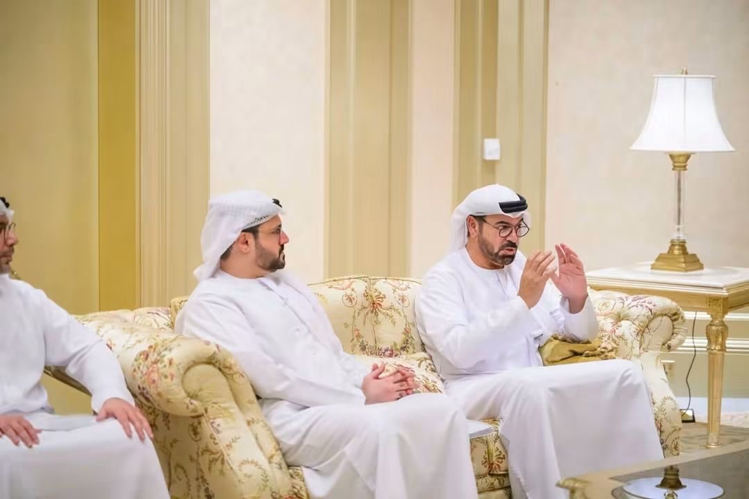 ZambiaMFAIC's tweet photo. President @HHichilema has held a meeting with a delegation from the Government of #UAE , led by H.E Sheikh Shakhboot bin Nahyan Al Nahyan, Minister of State, and H.E Mohammad bin Abdullah Al Gergawi, Minister of Cabinet Affairs.

https://t.co/xHg8Wouc95 https://t.co/OPmN56ehbs