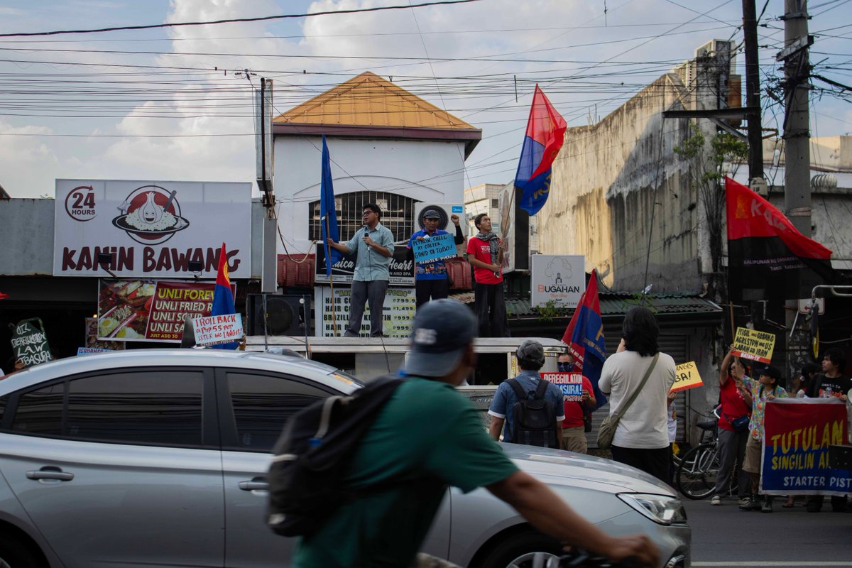rapplerdotcom's tweet photo. Transport group Starter Piston holds a second and final day of transport strikes in Biñan City, Laguna, on Wednesday, September 30.

The group calls on the national government to repeal the oil deregulation law and remove the value-added tax and excise tax on petroleum products and basic necessities. Photos by Rhen Peñada/Rappler