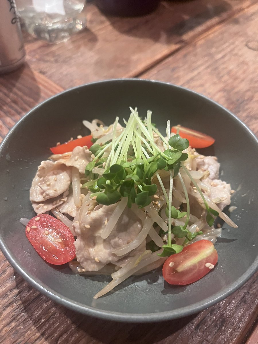 taiyakiuguu's tweet photo. 京橋でチェリコを感じる月末
ご新規さんに優しい素敵なお店
#立って飲むおかだ
#RusticLager
#チェリコ https://t.co/y35vsb3aIF