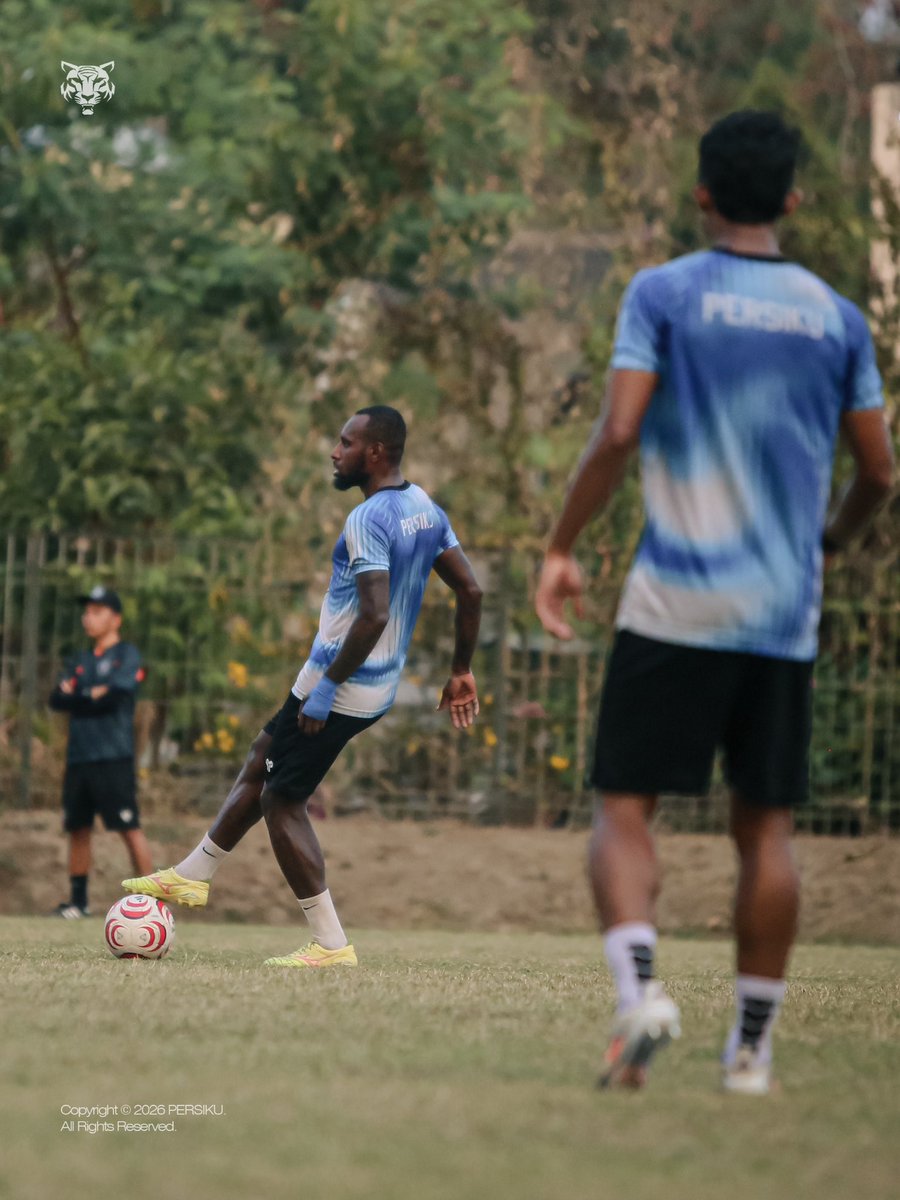 PersikuOfficial's tweet photo. 🔵⚪️ 🔵⚪️

#PersikuKudus
#COYMT https://t.co/FM6lU8Vlht